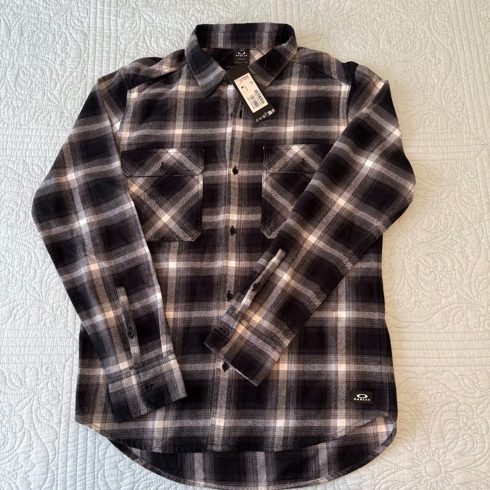 OAKLEY 90s Plaid LS‎ Shirt Men's Size Small Grey/Black Checked Plaid NWT Flannel